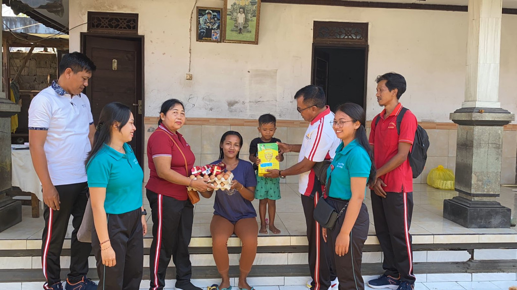 Kunjungan kepada Balita yang terdata Kurang Gizi di Desa Baha